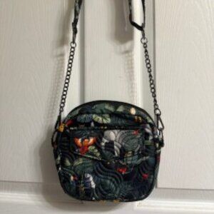 Lug- Swing Wildlife Black -EUC